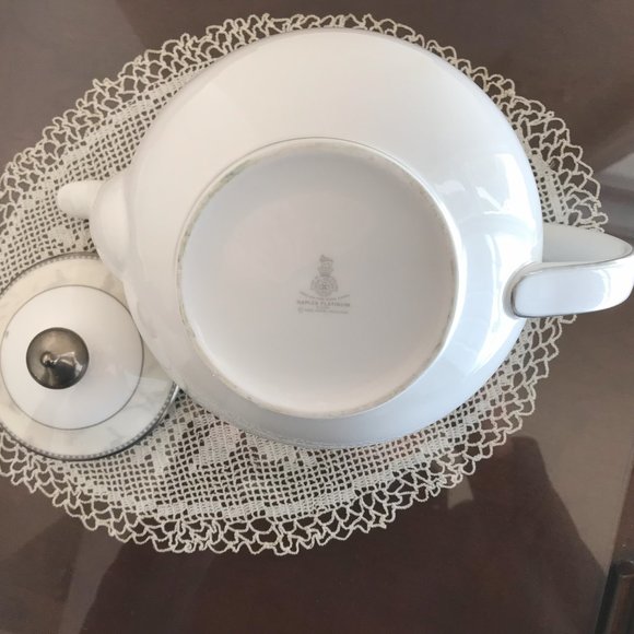 Teapot & Lid Naples Platinum by ROYAL DOULTON – RARE FIND - Picture 5 of 12